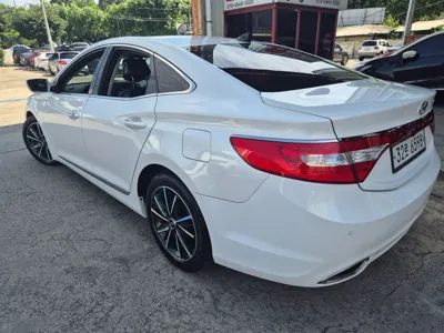 Hyundai Grandeur 2012, 96814 км, за 3380.35 USD