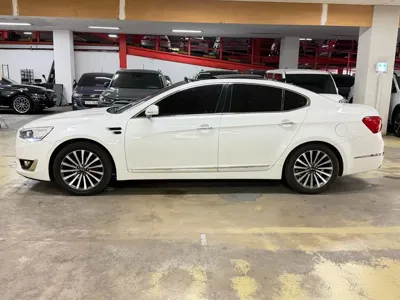Kia K7 2015, 201552 км, за 2925.31 USD
