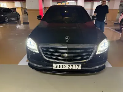 Mercedes-Benz S-Class · 2020 год