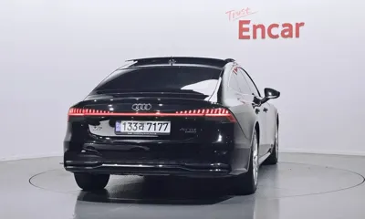 Audi A7 2021, 98005 км, за 31781.43 USD