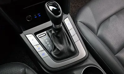 Hyundai Avante 2017, 54576 км, за 8255.86 USD - фото 9