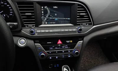 Hyundai Avante 2017, 54576 км, за 8255.86 USD - фото 13
