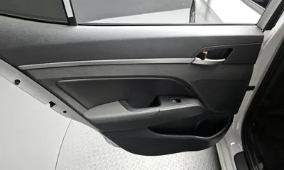 Hyundai Avante 2017, 54576 км, за 8255.86 USD - фото 25