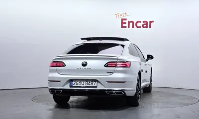 Volkswagen Arteon 2023, 27073 км, за 24093.24 USD