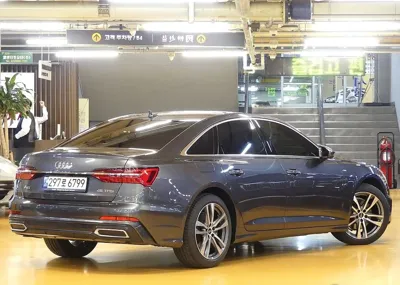 Audi A6 2022, 31000 км, за 23402.45 USD
