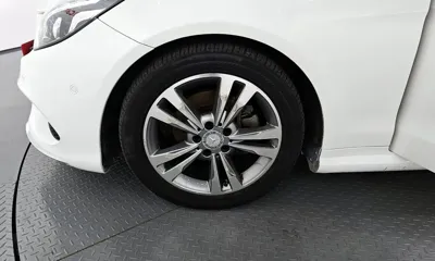 Mercedes-Benz E-Class 2016, 176629 км, за 5787.95 USD