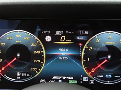 Mercedes-Benz AMG GT 2023, 39123 км, за 51470.1 USD - фото 8