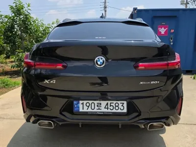 BMW X4 2025, 22042 км, за 44366.42 USD