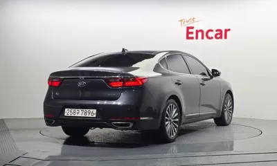 Kia K7 2017, 209831 км, за 3633.96 USD