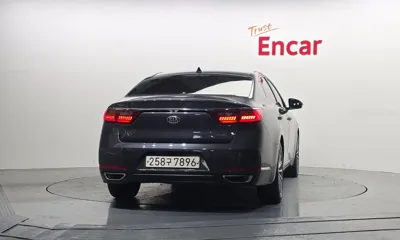 Kia K7 2017, 209831 км, за 3633.96 USD