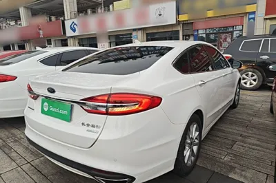 Ford Mondeo 2017, 72700 км, за 8606 USD - фото 6