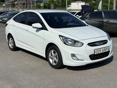 Hyundai Accent 2015, 104000 км, за 3282.13 USD