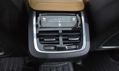 Volvo XC60 2019, 116933 км, за 17001.44 USD - фото 19