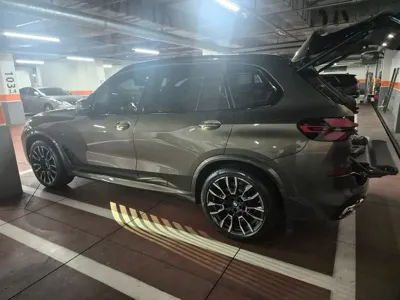BMW X5 2026, 1800 км, за 88247.02 USD - фото 6
