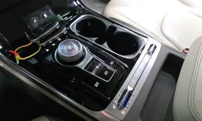 Kia Canival 2023, 39821 км, за 18970.72 USD - фото 9