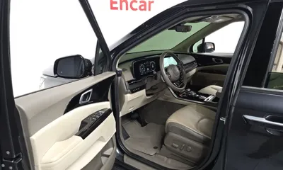 Kia Canival 2023, 39821 км, за 18970.72 USD - фото 10