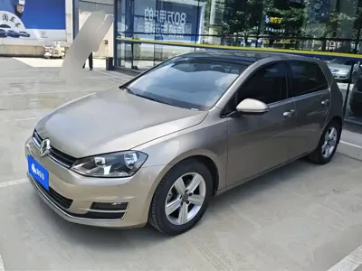 Volkswagen Golf · 2015 год