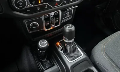 Jeep Wrangler 2024, 13223 км, за 35033.08 USD - фото 9