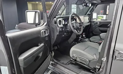 Jeep Wrangler 2024, 13223 км, за 35033.08 USD - фото 11