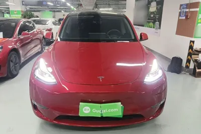Tesla Model Y 2022, 17800 км, за 29883 USD
