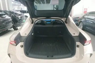 IM L6 2024, 21700 км, за 22211 USD