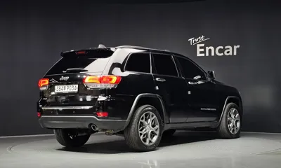 Jeep Cherokee 2019, 82890 км, за 11205.22 USD