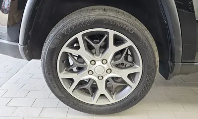 Jeep Cherokee 2019, 82890 км, за 11205.22 USD