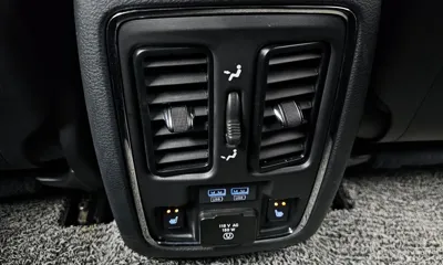 Jeep Cherokee 2019, 82890 км, за 11205.22 USD - фото 18