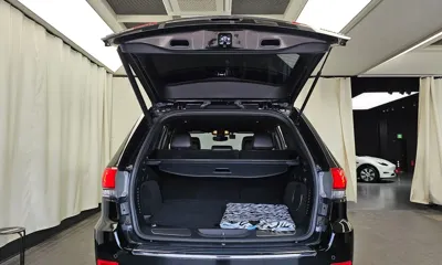 Jeep Cherokee 2019, 82890 км, за 11205.22 USD - фото 20