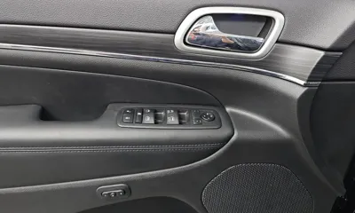 Jeep Cherokee 2019, 82890 км, за 11205.22 USD - фото 31