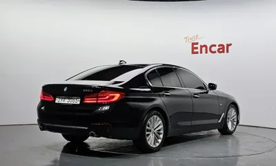 BMW 5-Series 2018, 243459 км, за 11809.11 USD