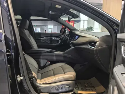 Buick Enclave 2022, 51000 км, за 20305.67 USD - фото 9