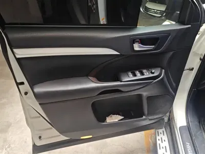 Toyota Highlander 2018, 47000 км, за 16185.68 USD - фото 7