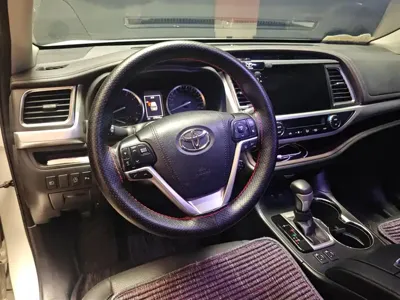 Toyota Highlander 2018, 47000 км, за 16185.68 USD - фото 15