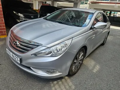Hyundai Sonata 2013, 120016 км, за 2637.5 USD