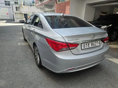 Hyundai Sonata 2013, 120016 км, за 2637.5 USD