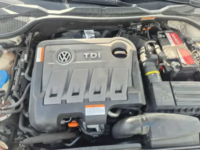 Volkswagen Scirocco 2013, 211309 км, за 3183.67 USD