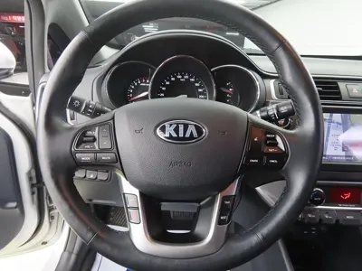 Kia Pride 2016, 78987 км, за 3770.39 USD - фото 8