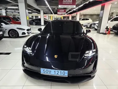 Porsche Taycan · 2023 год