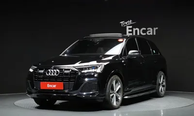 Audi Q7 · 2023 год