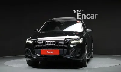 Audi Q7 2023, 32758 км, за 48761.14 USD