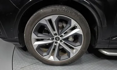 Audi Q7 2023, 32758 км, за 48761.14 USD