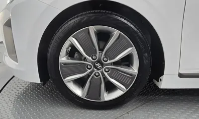 Hyundai Ioniq 2016, 134336 км, за 7618.67 USD
