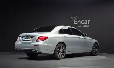 Mercedes-Benz E-Class 2019, 45186 км, за 20087.1 USD