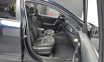 Kia Niro 2018, 59932 км, за 9977.68 USD - фото 11