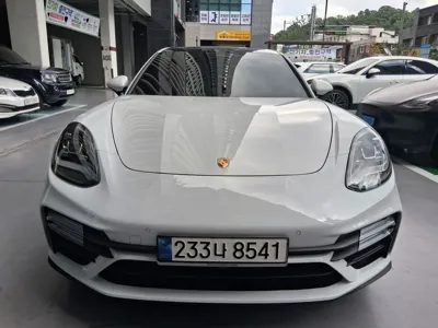 Porsche Panamera 2023, 38500 км, за 75489.04 USD