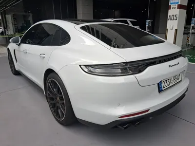 Porsche Panamera 2023, 38500 км, за 75489.04 USD