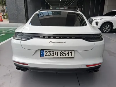 Porsche Panamera 2023, 38500 км, за 75489.04 USD