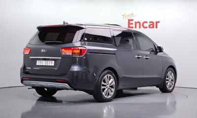 Kia Canival 2016, 111530 км, за 7817.59 USD