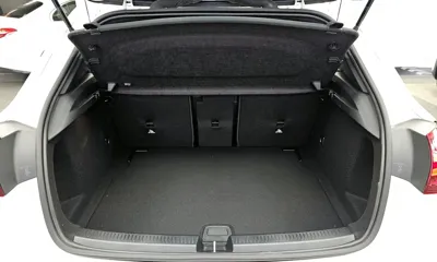 Mercedes-Benz A-Class 2025, 64 км, за 21813.87 USD - фото 20